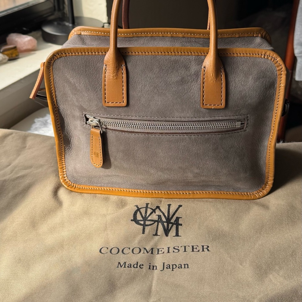 🎉 Host Pick🎉 COCOMEISTER Doublewood Classic Mini Boston in British Sky color. - Picture 4 of 17